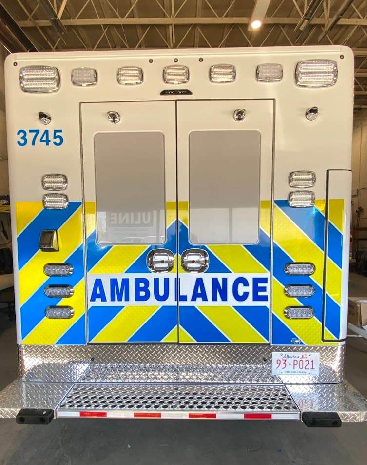Illustration of an ambulance with reflective elements